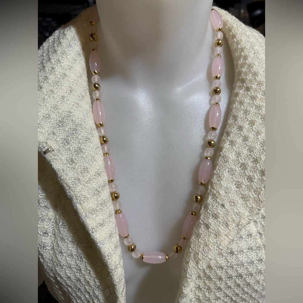 New vintage Trifari  beaded necklace